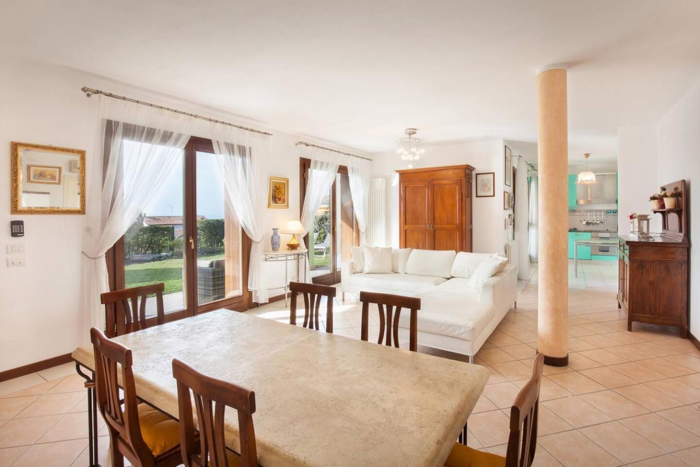 Regina Gardesana Villa Luaran gambar